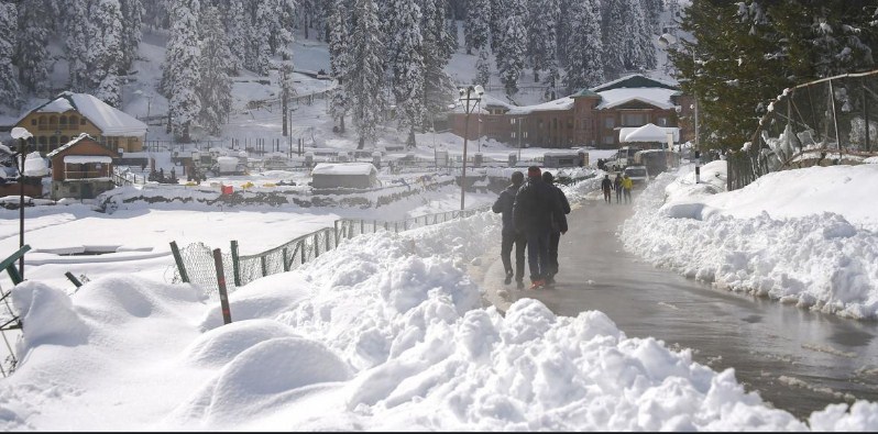 Fresh snowfall on J&K mountains